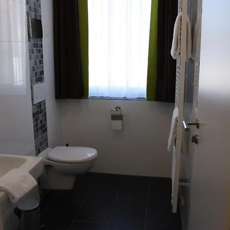 Schwan - Gaestehaus Ilse Hotel 4*