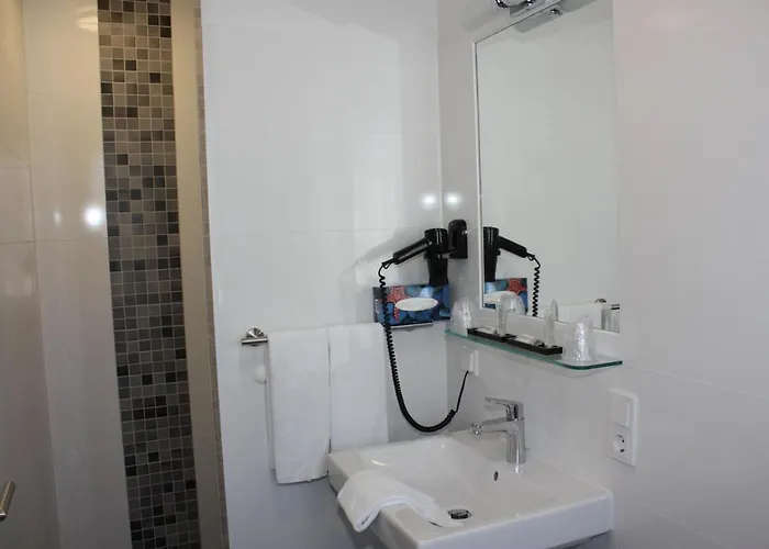 Hotel Schwan - Gaestehaus Ilse 4*